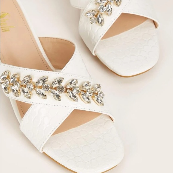 NWT Rhinestone Decor White Mules size 41/9.5 - Picture 4 of 9